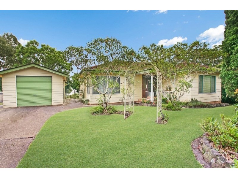 9 Dixon Street, Seaham NSW 2324