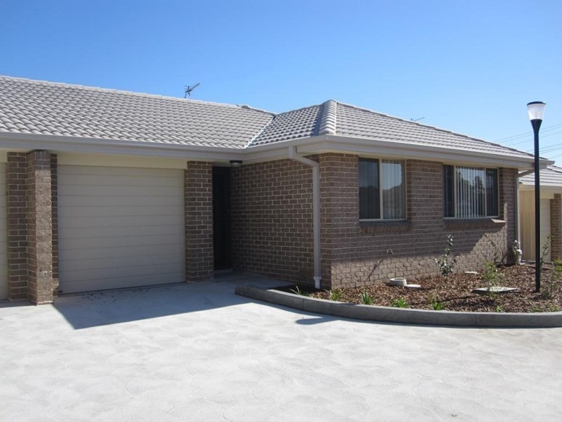 2/11 Maclean Street, Cessnock NSW 2325