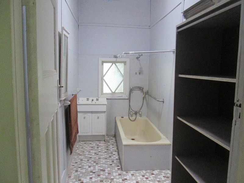 8 Averys Lane, Heddon Greta NSW 2321