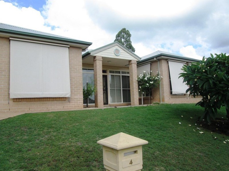 4 Cabarita Close, Bolwarra NSW 2320
