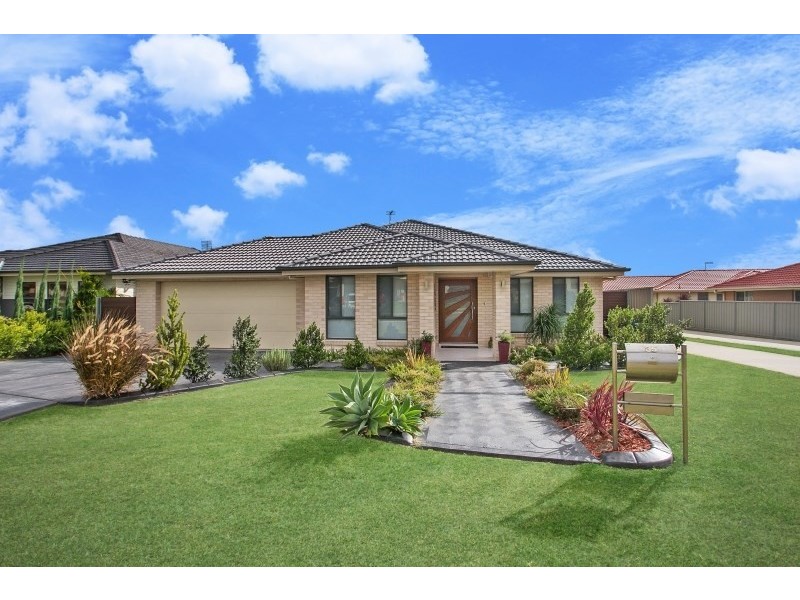 35 Niven Parade, Rutherford NSW 2320