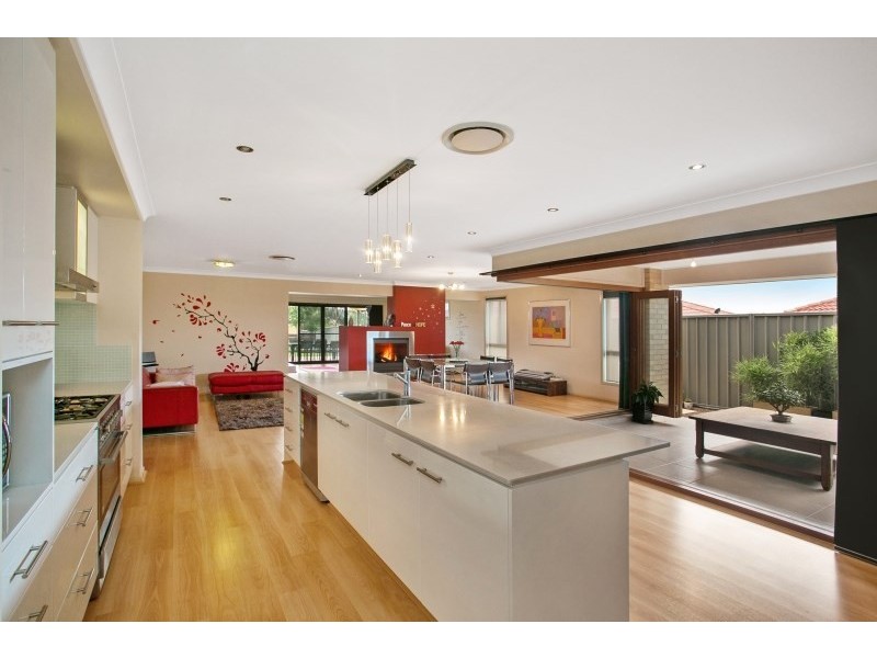 35 Niven Parade, Rutherford NSW 2320