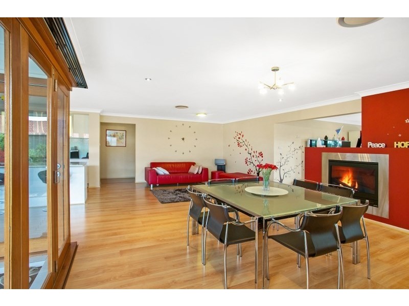 35 Niven Parade, Rutherford NSW 2320