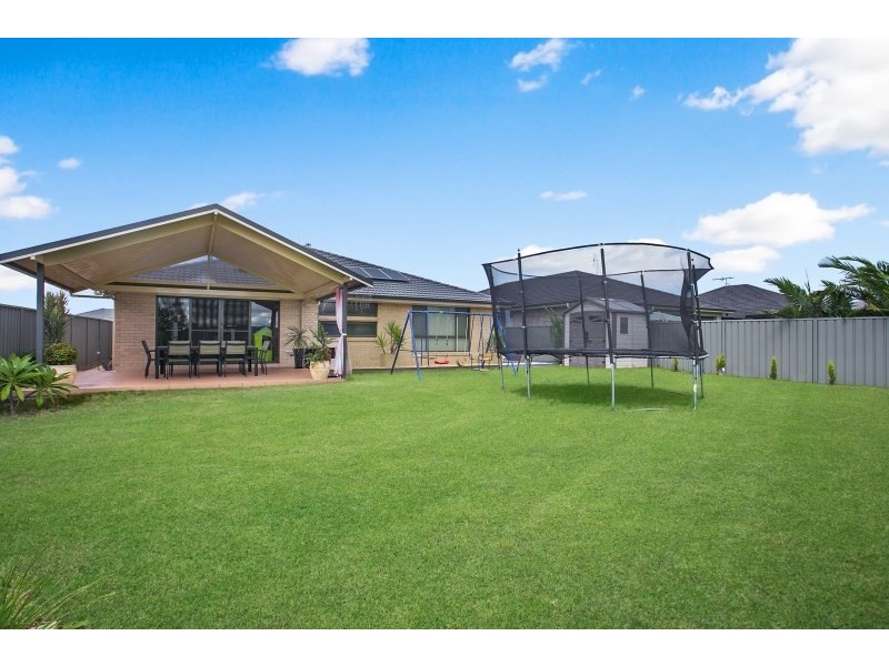 35 Niven Parade, Rutherford NSW 2320