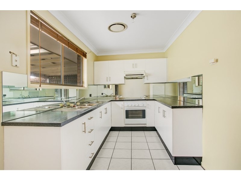 3 Nicolena Crescent, Rutherford NSW 2320