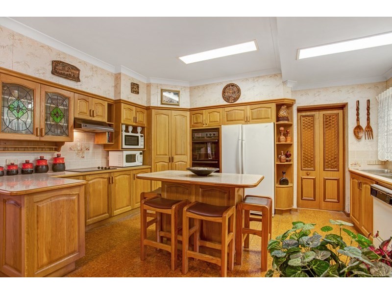 42 McDonald Street, Telarah NSW 2320