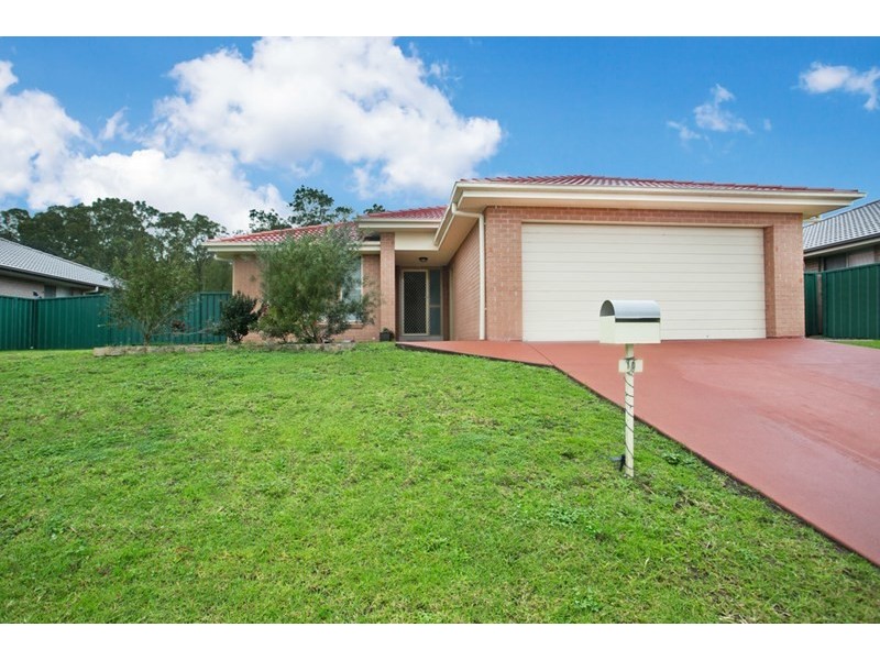 10 Shortland Drive, Rutherford NSW 2320