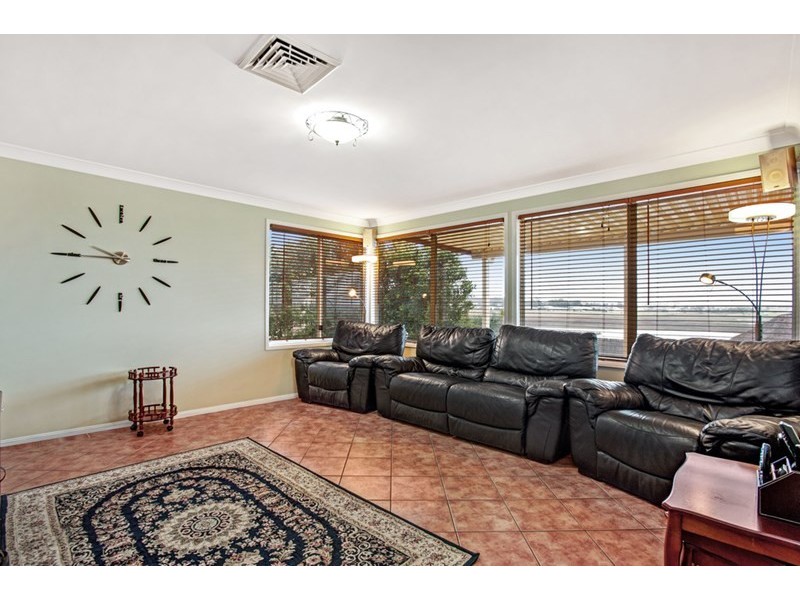 44 Wilton Drive, East Maitland NSW 2323