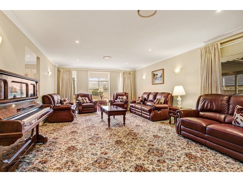 43 Galway Bay Drive, Ashtonfield NSW 2323