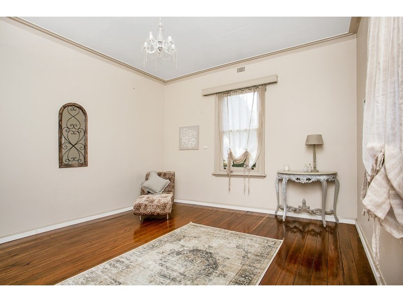 68 Banks Street, East Maitland NSW 2323