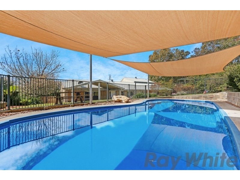 9 Hectors Hill Close, East Maitland NSW 2323