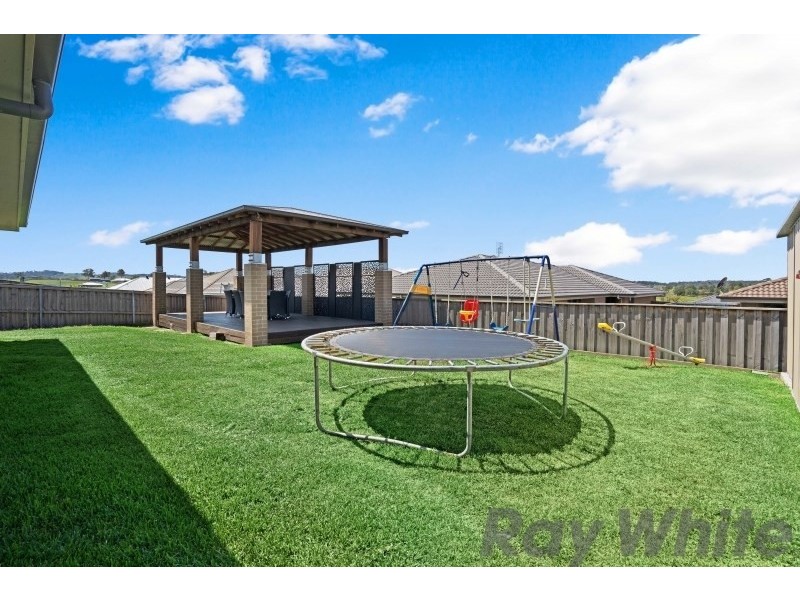 8 Gumnut Way, Aberglasslyn NSW 2320