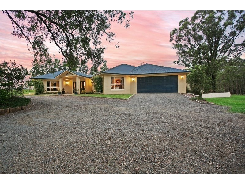 17 Diamantina Place, Wallalong NSW 2320