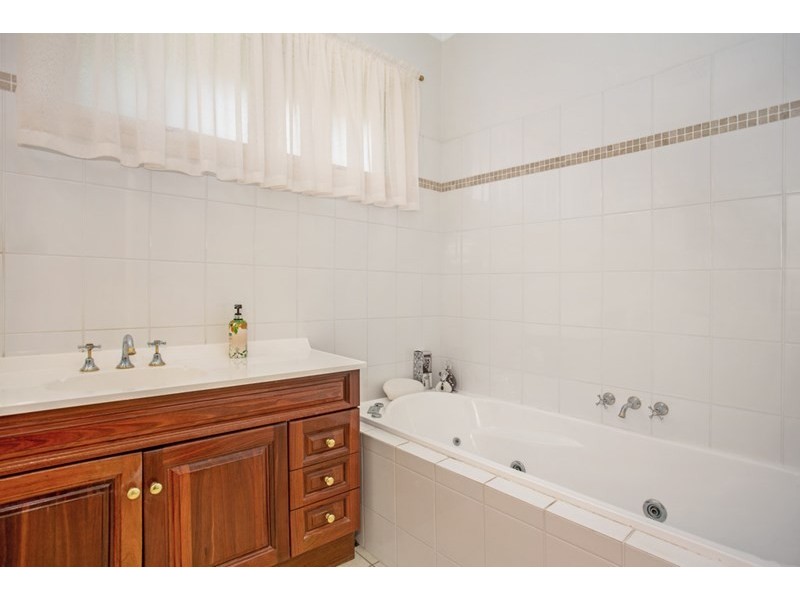 18 Kensington Road, Bolwarra NSW 2320