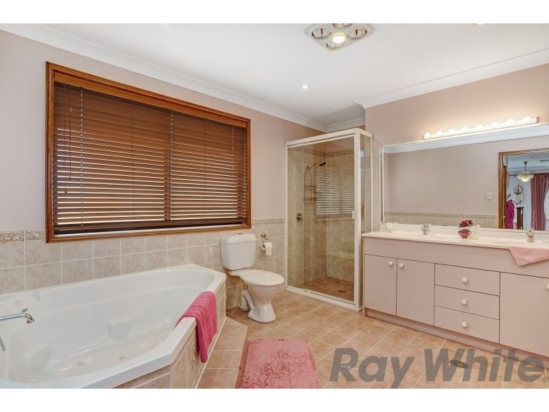 9 Denton Close, Windella NSW 2320