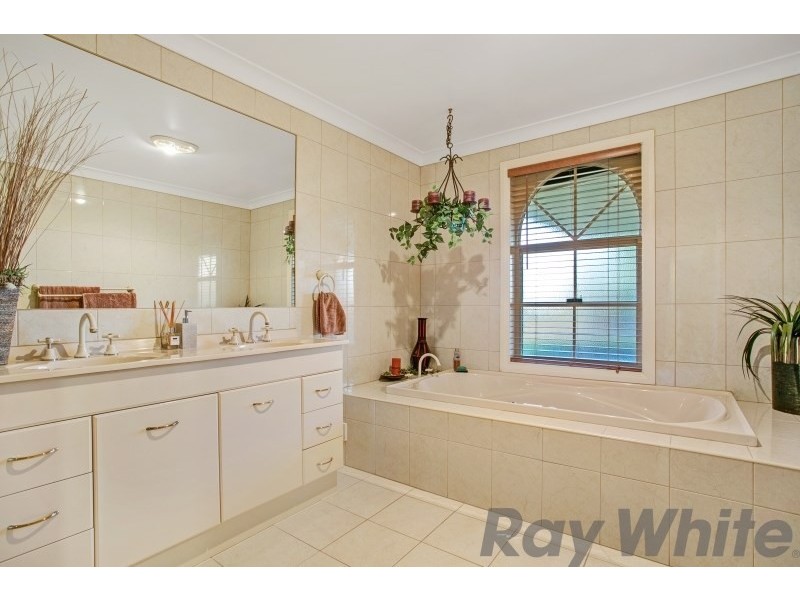 42 Reflection Drive, Louth Park NSW 2320