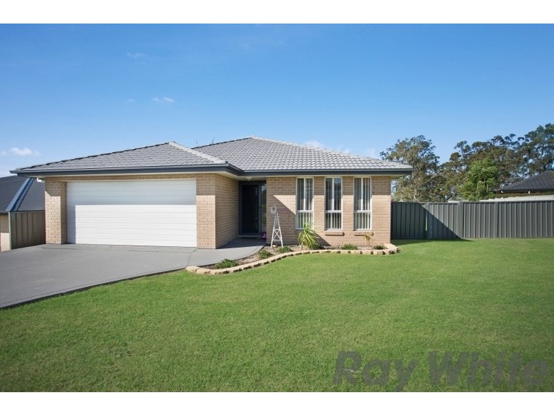 46 Diamond Circuit, Rutherford NSW 2320