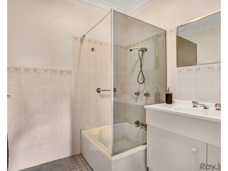 19 Railway Street, Paterson NSW 2421