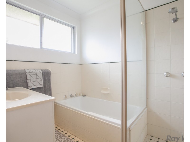 19 Railway Street, Paterson NSW 2421