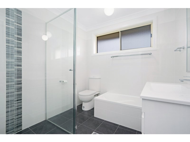 1/3 Skilton Avenue, East Maitland NSW 2323