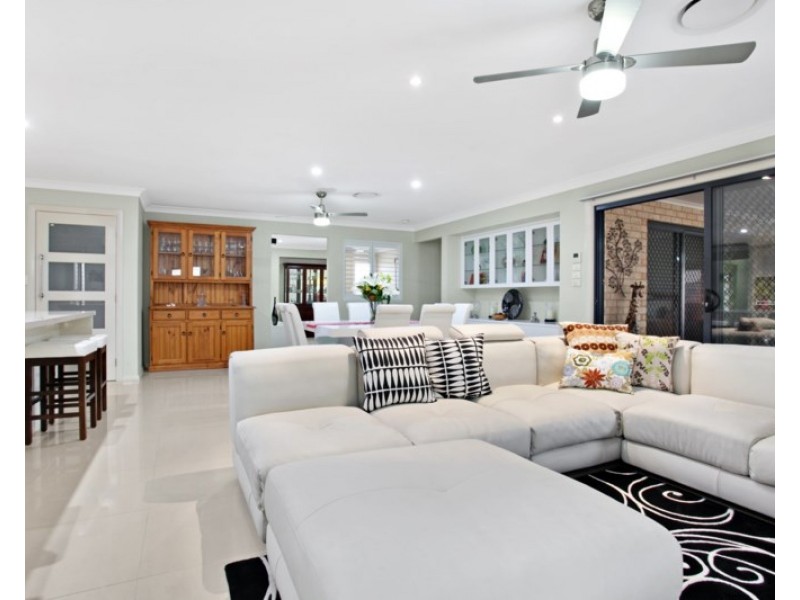 1 York Place, Raworth NSW 2321