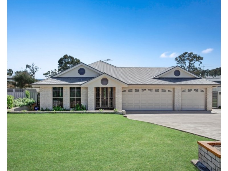 101 Forbes Crescent, Cliftleigh NSW 2321