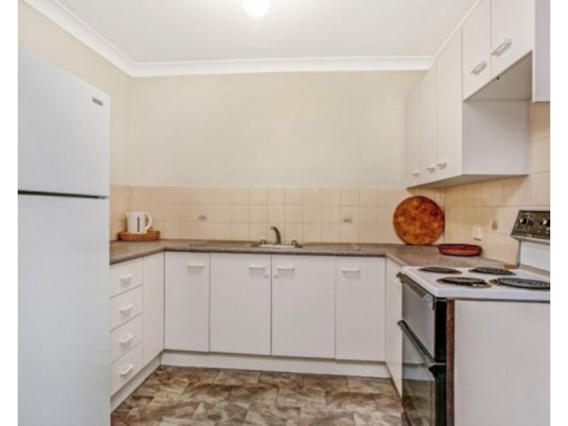 4/6 Justine Parade, Rutherford NSW 2320