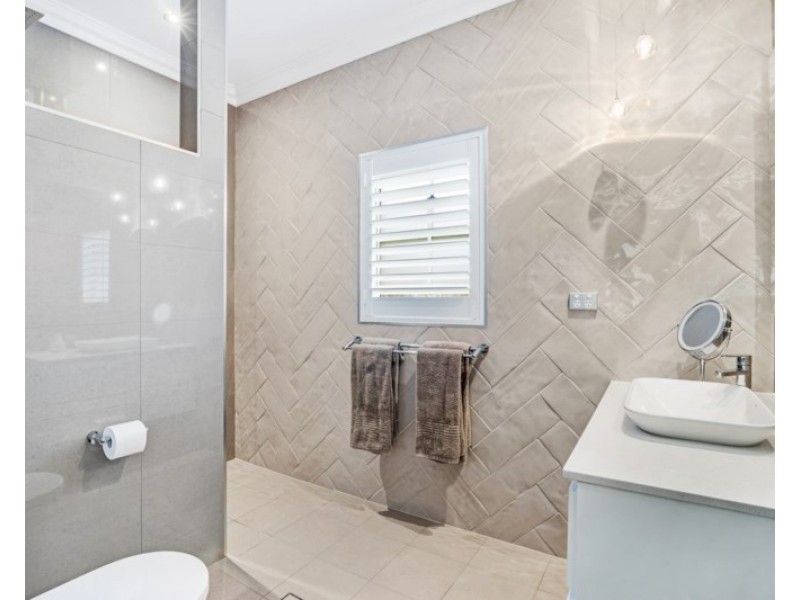 18 Rosebank Drive, Wallalong NSW 2320