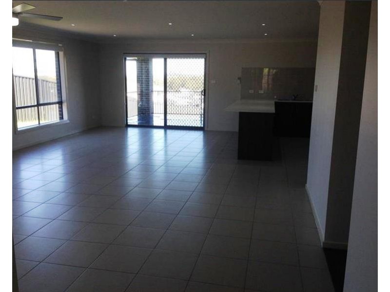 41 Blackwood Circuit, Cameron Park NSW 2285