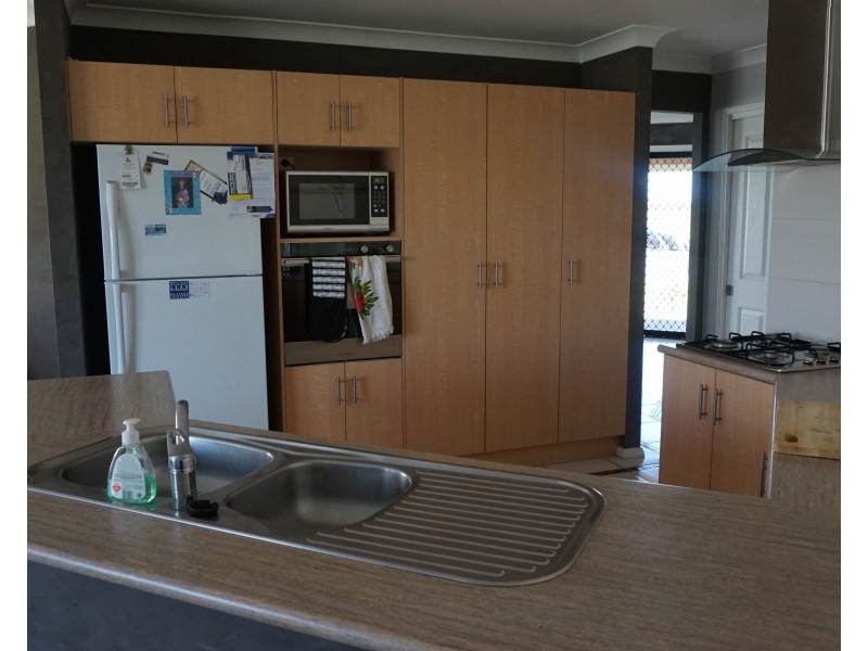 12 Aaron Cove, Rutherford NSW 2320