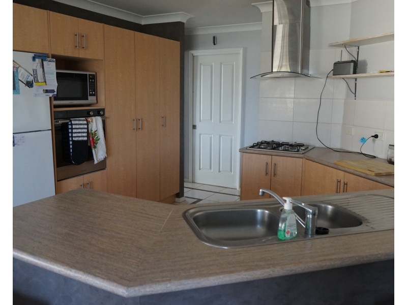 12 Aaron Cove, Rutherford NSW 2320