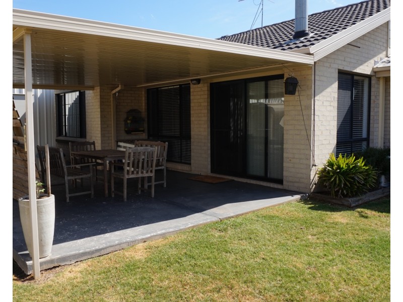 12 Aaron Cove, Rutherford NSW 2320