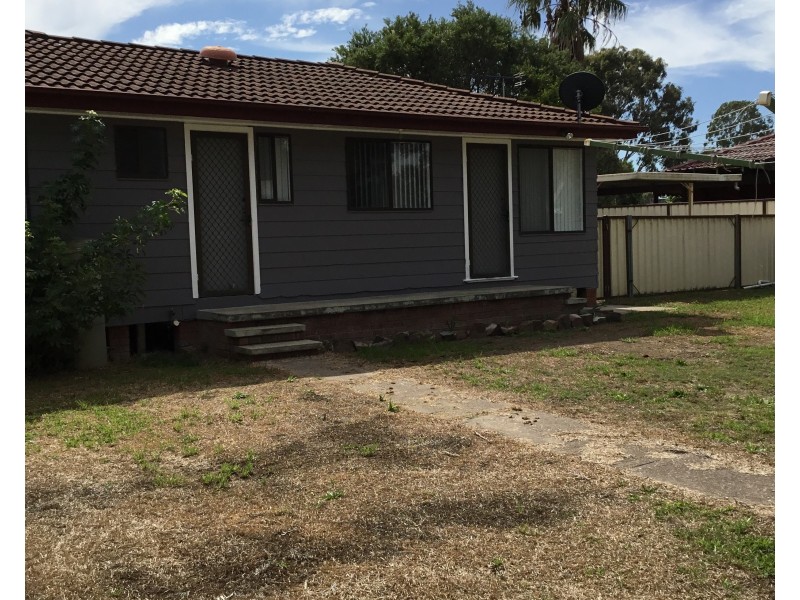 8 Mcleod Avenue, Metford NSW 2323