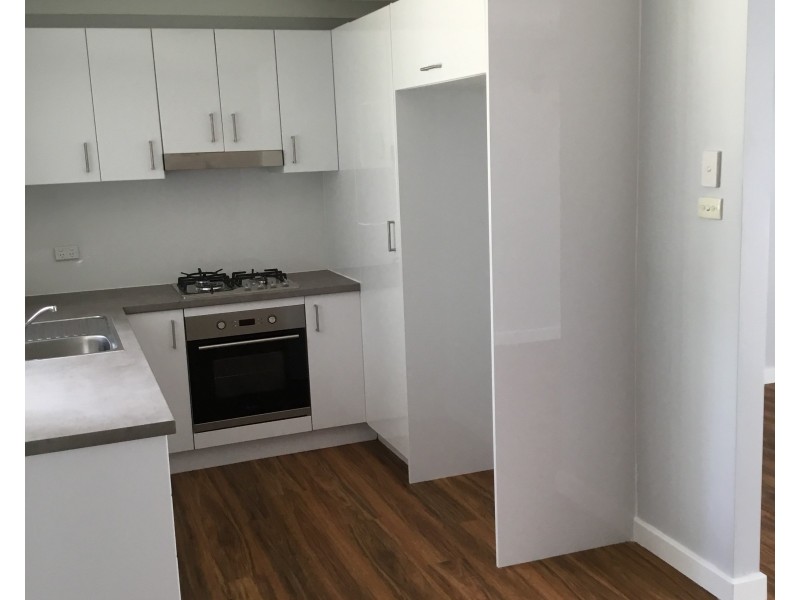 8 Mcleod Avenue, Metford NSW 2323