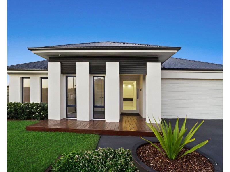 1 Grand Parade, Rutherford NSW 2320