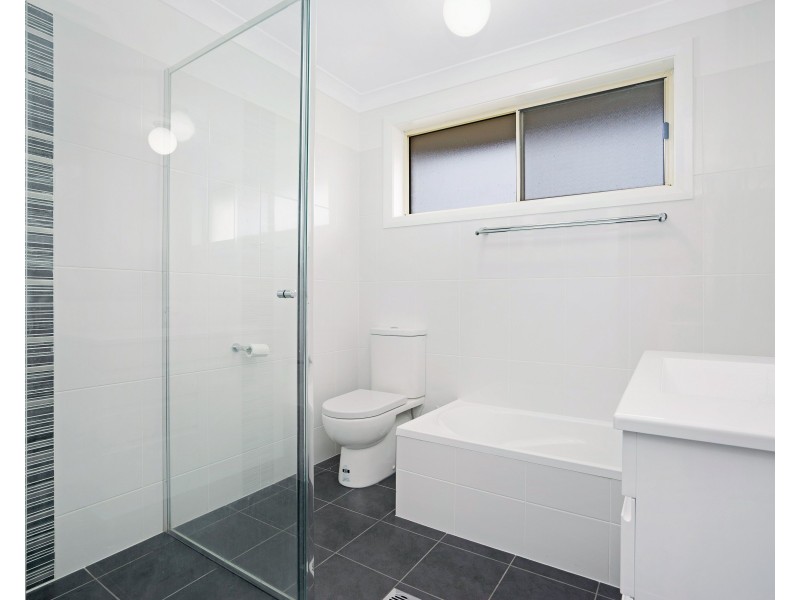 1/3 Skilton Avenue, East Maitland NSW 2323