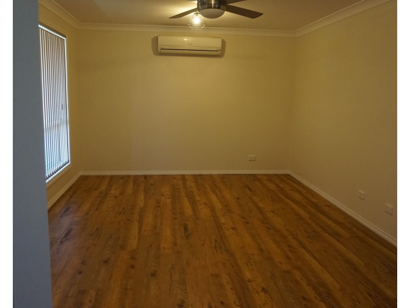 17 Nolan Crescent, Metford NSW 2323