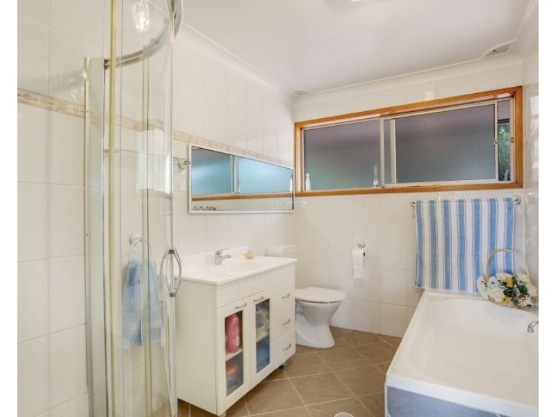 4 Hanson Close, East Maitland NSW 2323