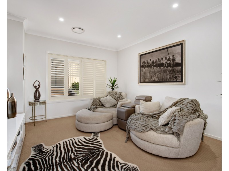 3 Arran Circuit, Largs NSW 2320