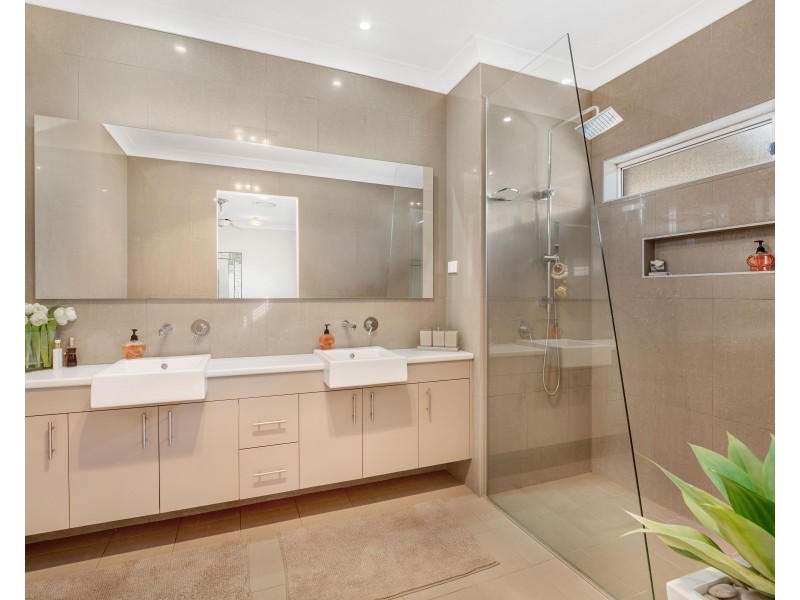 3 Arran Circuit, Largs NSW 2320
