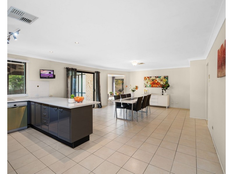 8 Stanley Close, Bolwarra Heights NSW 2320