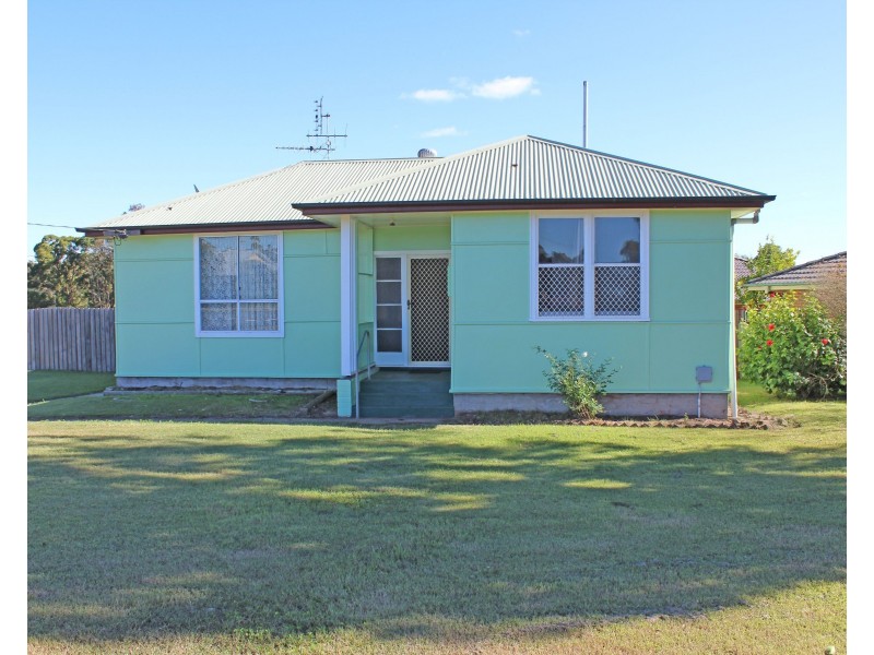 4 Bray Street, East Maitland NSW 2323