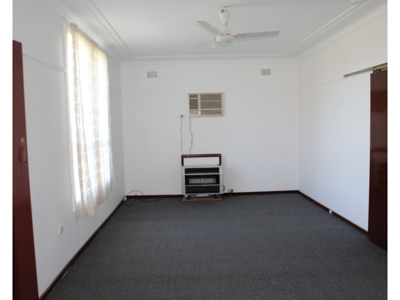 4 Bray Street, East Maitland NSW 2323