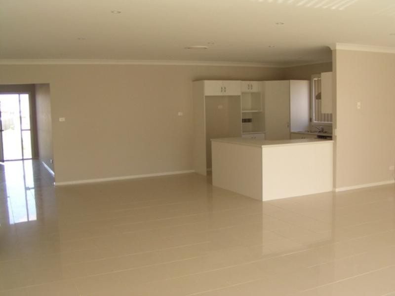 66 Canterbury Drive, Morpeth NSW 2321