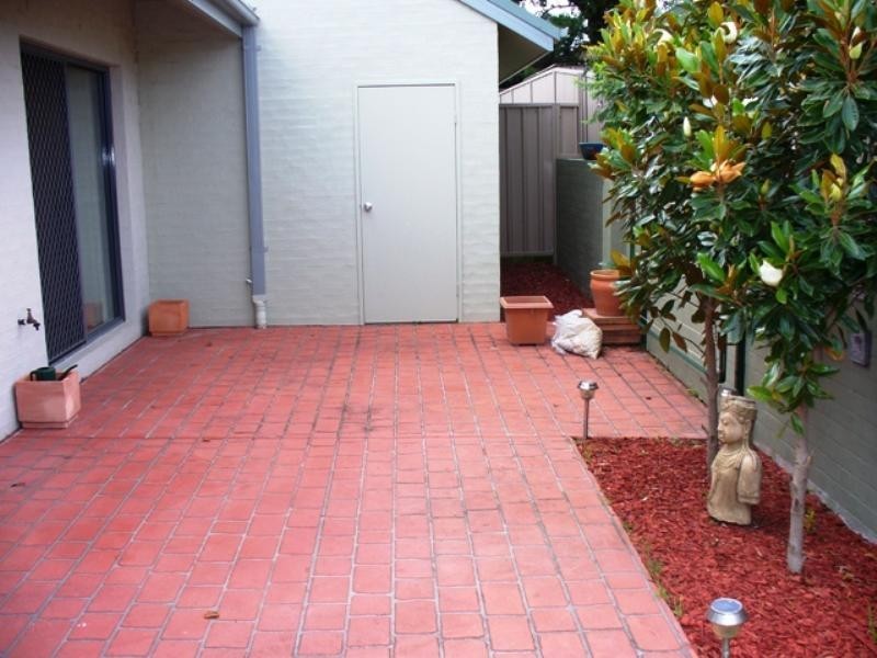 2/70 King Street, East Maitland NSW 2323