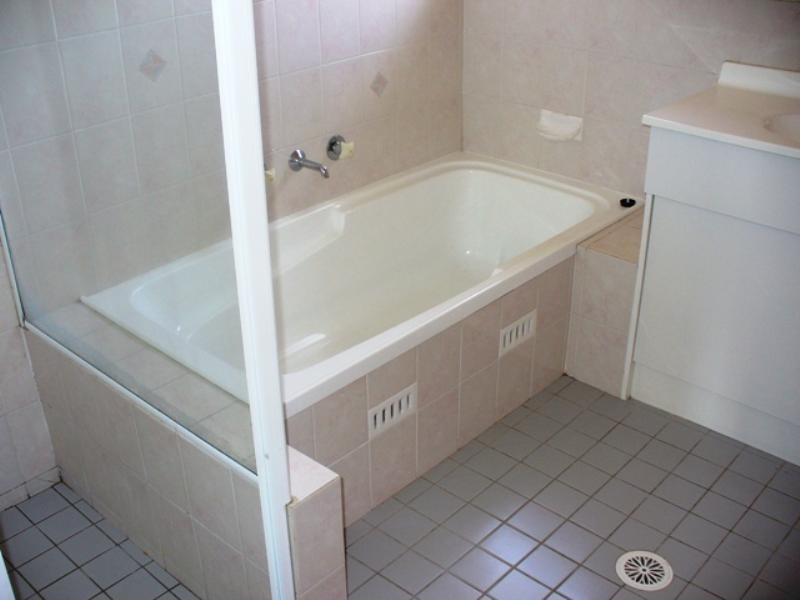 2/6 Justine Parade, Rutherford NSW 2320