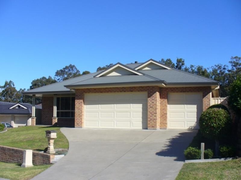 8 Worcester Drive, East Maitland NSW 2323