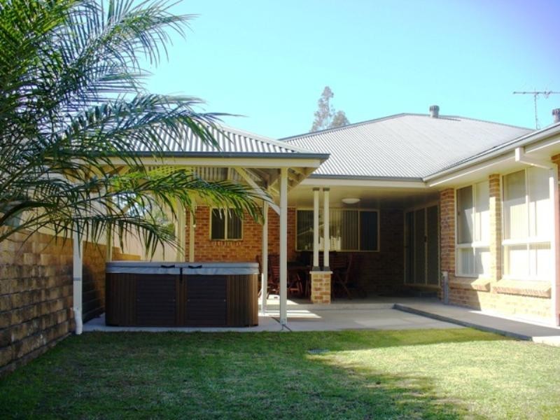 8 Worcester Drive, East Maitland NSW 2323