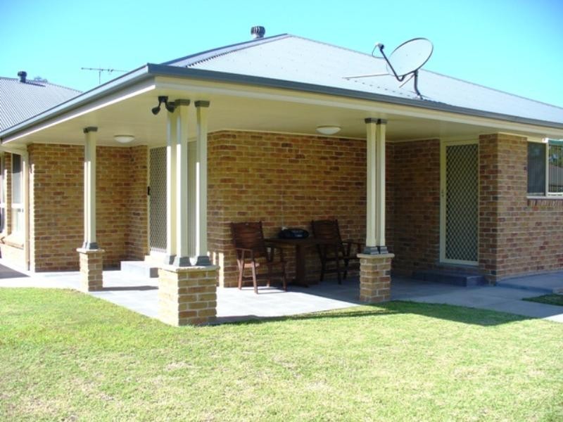 8 Worcester Drive, East Maitland NSW 2323