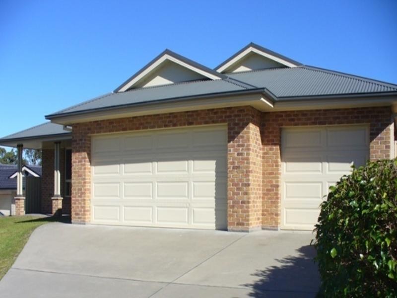 8 Worcester Drive, East Maitland NSW 2323